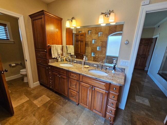Building Photo - 311 Desert Sun Ct
