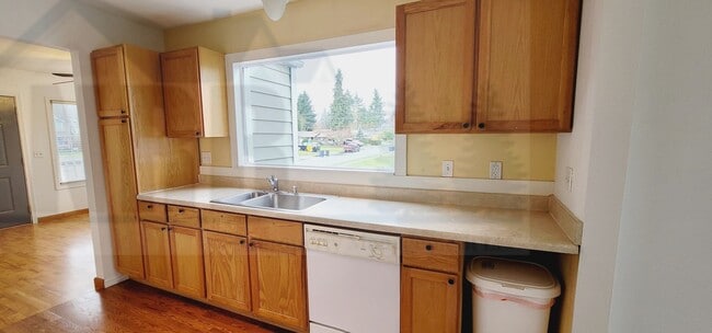 Building Photo - Gorgeous 2 bd House near Point Defiance an...