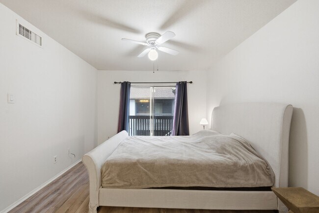 Building Photo - 2601 S Braeswood Blvd