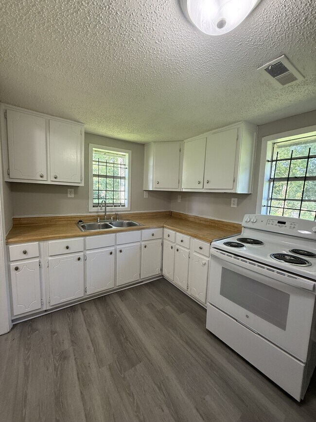 Building Photo - 9720 Westfield Pl