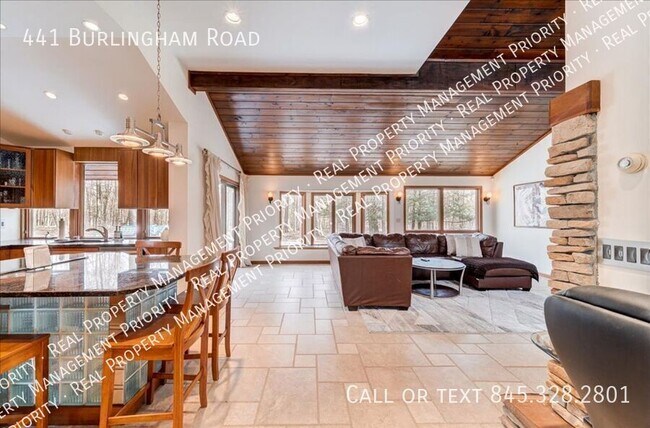 Building Photo - 441 Burlingham Rd