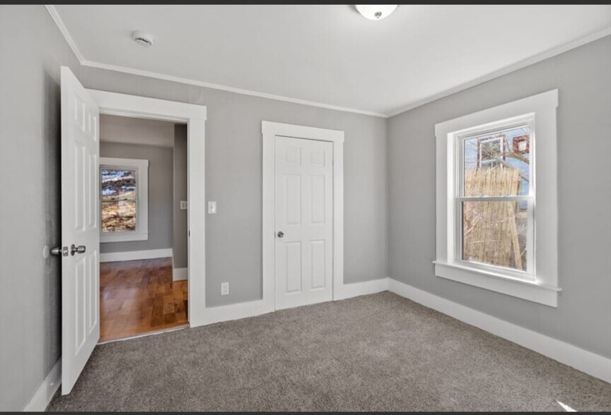 Building Photo - 90 Leighton St