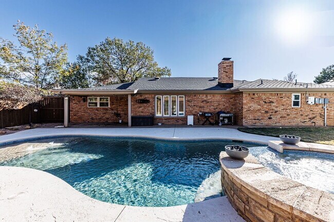 Building Photo - Discover Your Oasis: Spacious 3-Bed Lubboc...