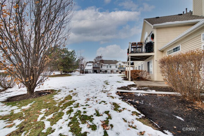 Building Photo - 460 Mayflower Ln