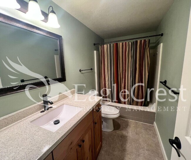 Building Photo - Two Bedroom, One Bathroom House with Fence...