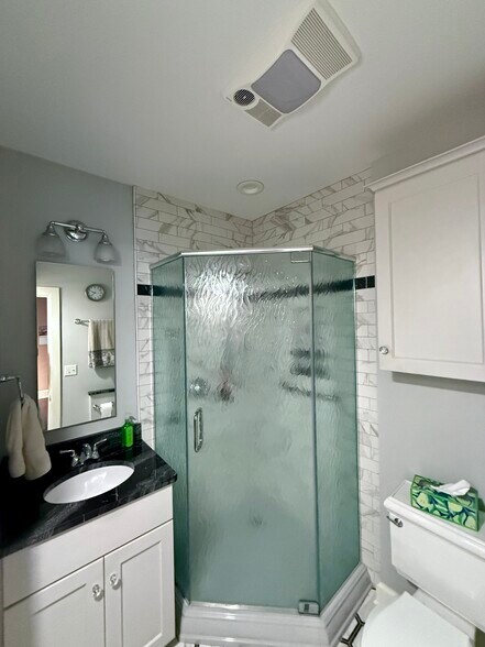 Bathroom - 528 E Glover Ave
