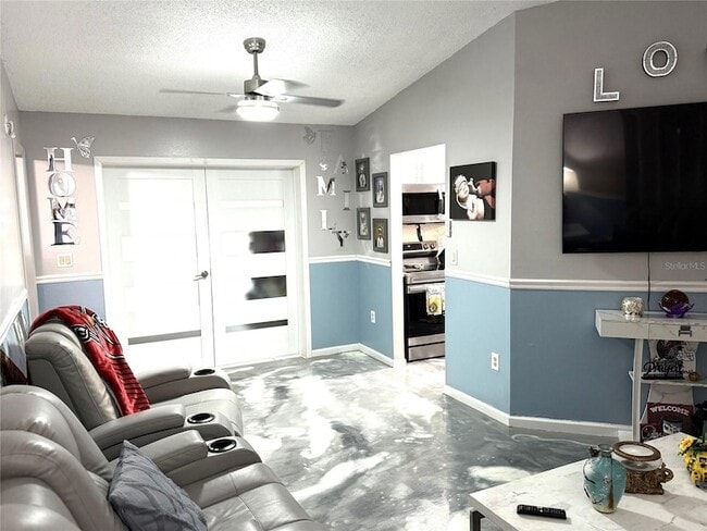 Building Photo - 2122 Winningway St