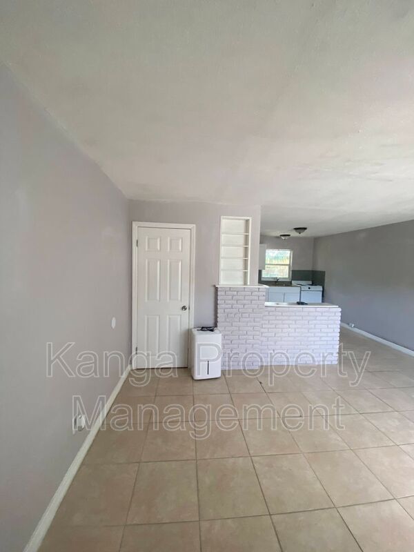 Building Photo - 1820 Redbank Rd