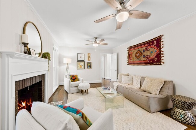 Building Photo - Sought after Madison Park House for Rent