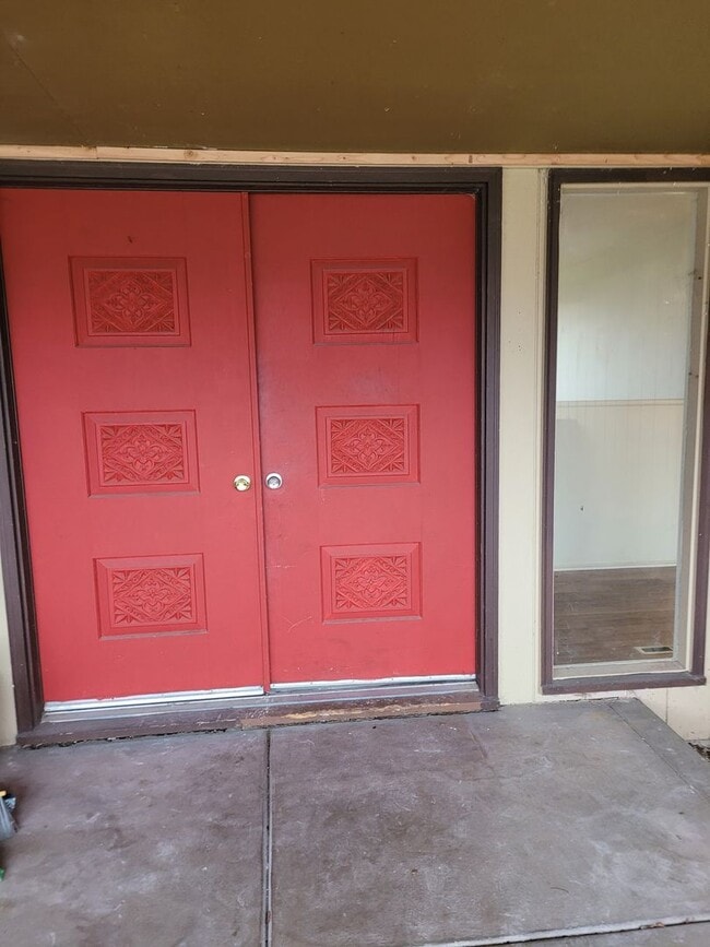 Building Photo - 3875 Redondo Way