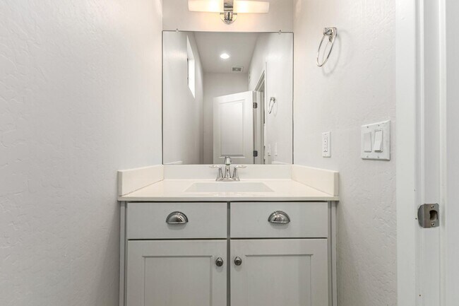 Building Photo - 2315 N 52nd St