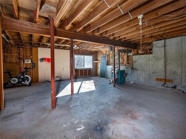Building Photo - 262 Wood Hill Rd
