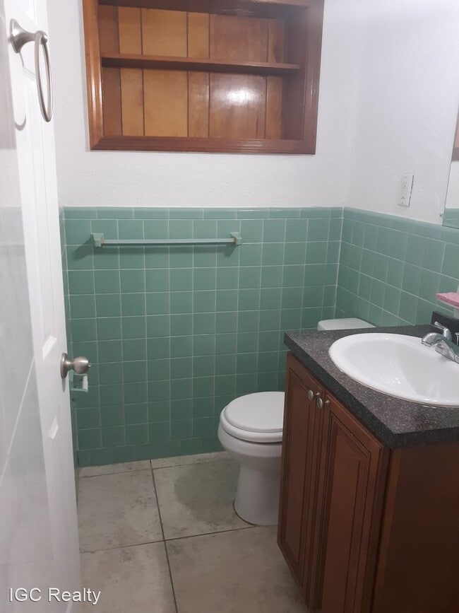 Building Photo - 3 br, 2 bath House - 907 Espanola Way