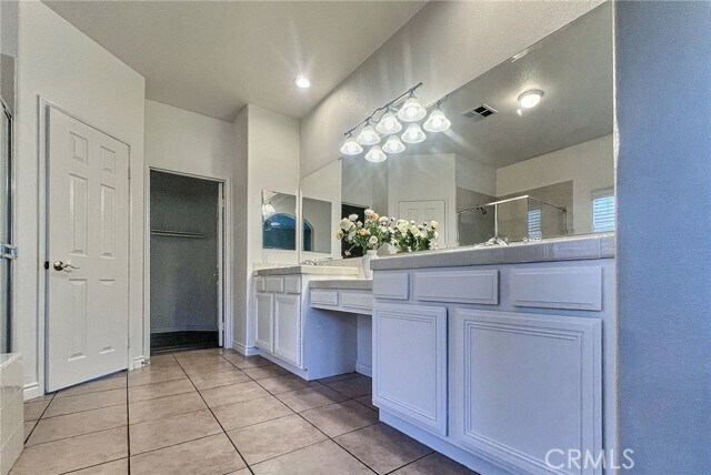 Building Photo - 12438 Silver Saddle Dr