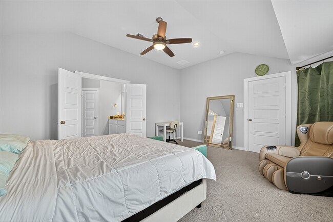 Building Photo - 300 Flower Reed Ct