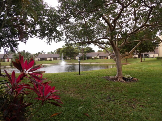 Building Photo - 618 Sea Pine Way