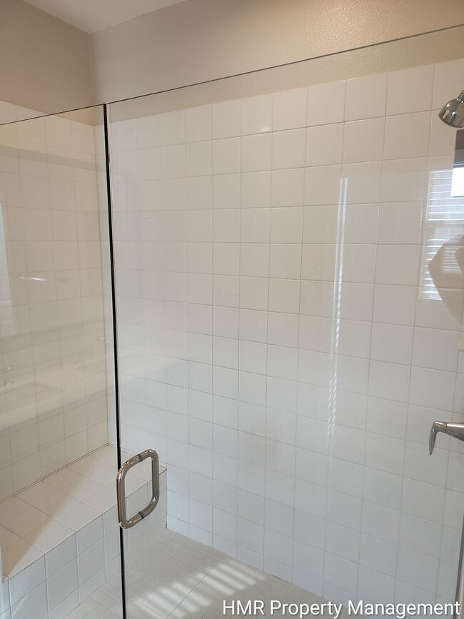 Building Photo - 2 Story Home 3 bedroom 2.5 bath in Glendora