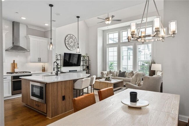 Building Photo - 1093 Kirkland Circle