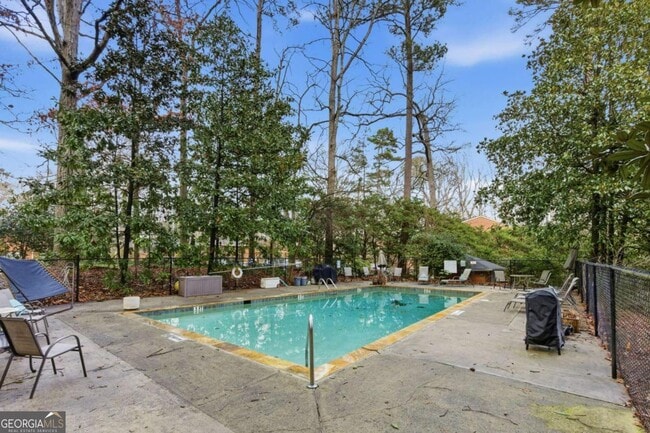 Building Photo - 1010 Scott Blvd