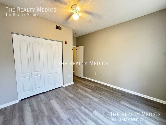 Building Photo - 12012 Villanova Dr