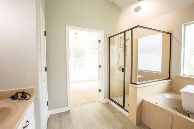 Building Photo - 350 McGarity