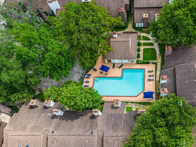 Building Photo - 2601 S Braeswood Blvd