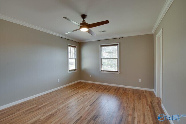 Building Photo - 501 Brenda Dr