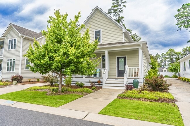 Primary Photo - 420 Manning Square