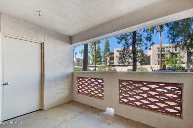 Building Photo - 5104 N 32nd St