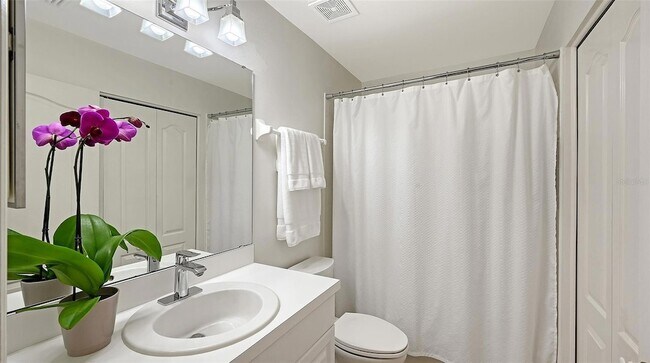 Building Photo - 8750 Olde Hickory Ave