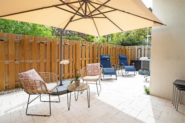 Building Photo - 8055 NW 104th Ave