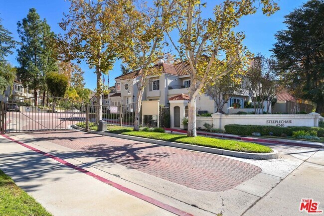 Building Photo - 4240 Lost Hills Rd