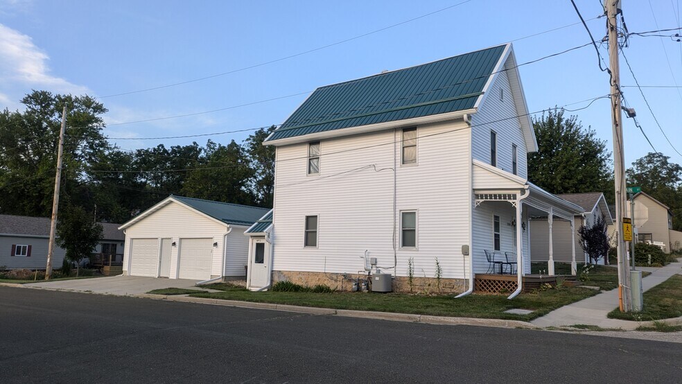 Building Photo - 10988 Ridge St