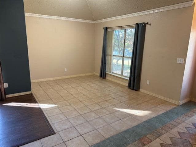 Building Photo - 8112 Burleigh St