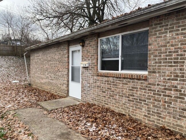 Building Photo - 847-849 E Northern Ave