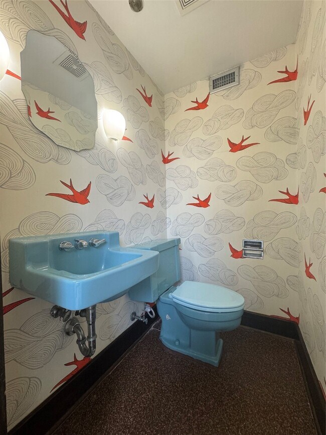 Building Photo - 1310 Harbor View Dr