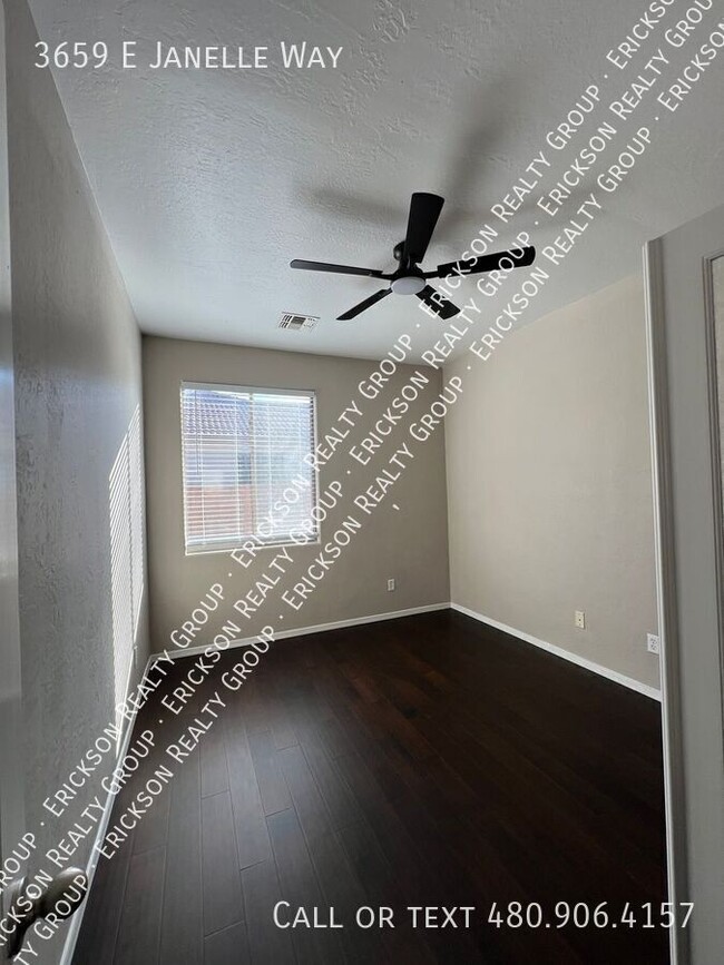 Building Photo - 3659 E Janelle Way