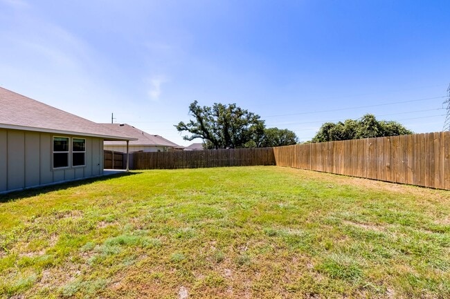 Building Photo - 9705 Kensley Rose Dr