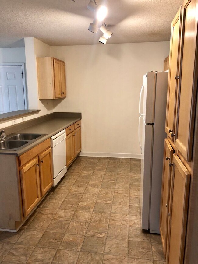 Building Photo - 431 Harts Cove Way