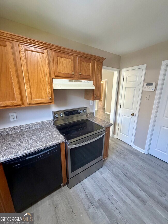 Building Photo - 110 Alice Dr