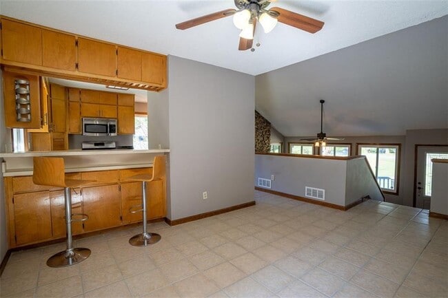 Building Photo - 1540 Magnolia Pl