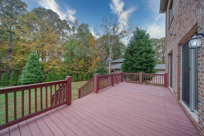 Building Photo - 119 Plantation Dr