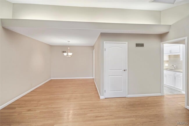 Building Photo - 2 Seawood Ct