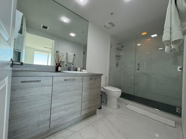 Building Photo - 400 Sunny Isles Blvd