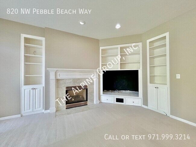 Building Photo - 820 NW Pebble Beach Way