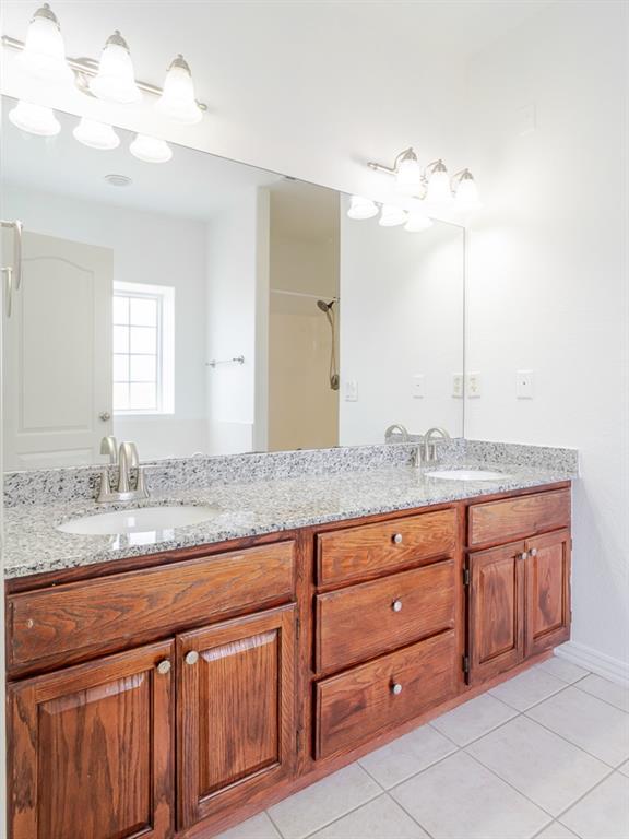 Building Photo - 2806 SE 3rd St