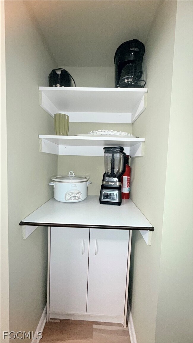 Building Photo - 9540 Green Cypress Ln