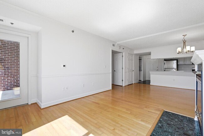 Building Photo - 1276 N Wayne St