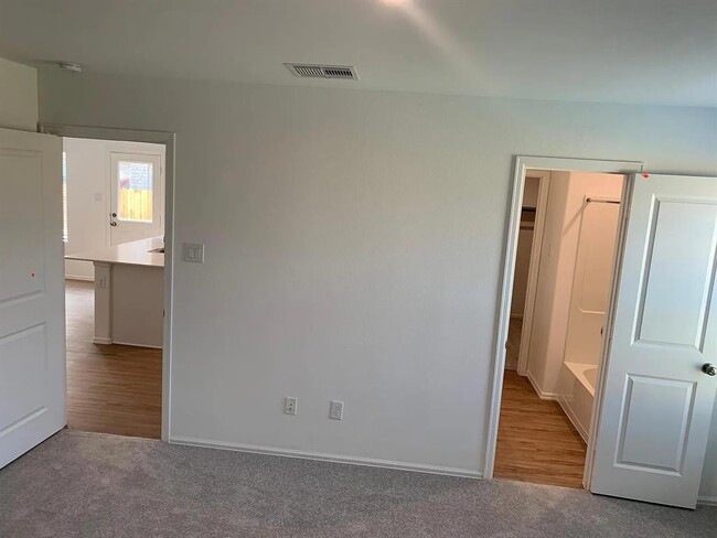Building Photo - 26903 Jasmine Breeze Dr