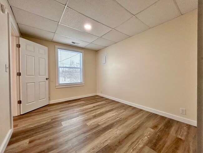 Building Photo - 1123 Pine St